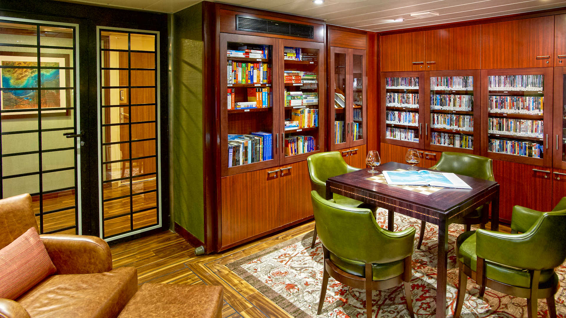 Windstar Cruises Wind Star Library WEB ©Windstar Cruises.png